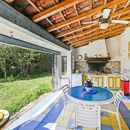 Cozy In Saint-julien-les-rosie Saint Julien Les Rosiers